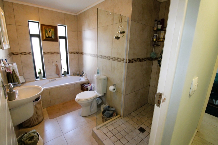 2 Bedroom Property for Sale in Nahoon Valley Park Eastern Cape